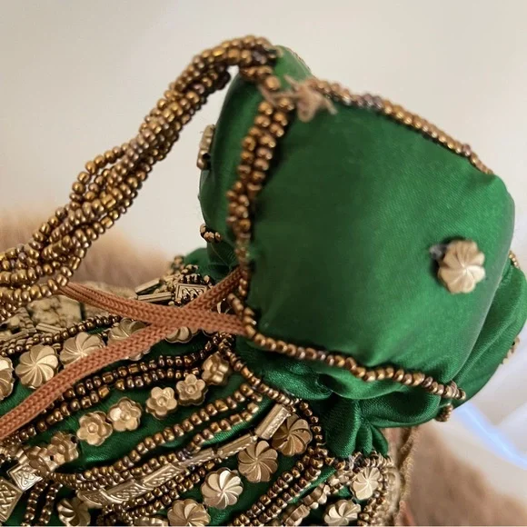 Elegant Green Metal, Plastic, Wooden Beaded Satin Women's Bag - Picture 4 of 10